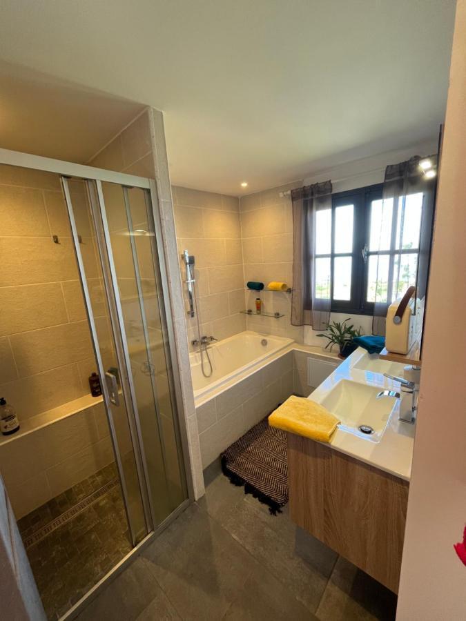 La Maison Des Camelias Le Tampon Exteriör bild