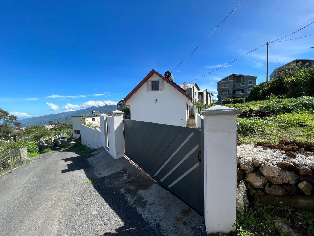 La Maison Des Camelias Le Tampon Exteriör bild